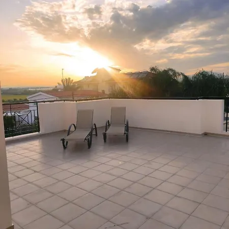 Апартаменты 2 Bedroom Penthouse Кити