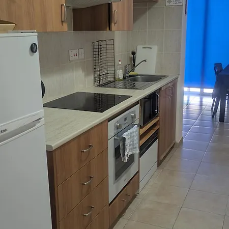 Apartment 2 Bedroom Penthouse *